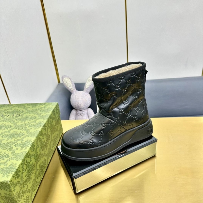 G*u*i boots